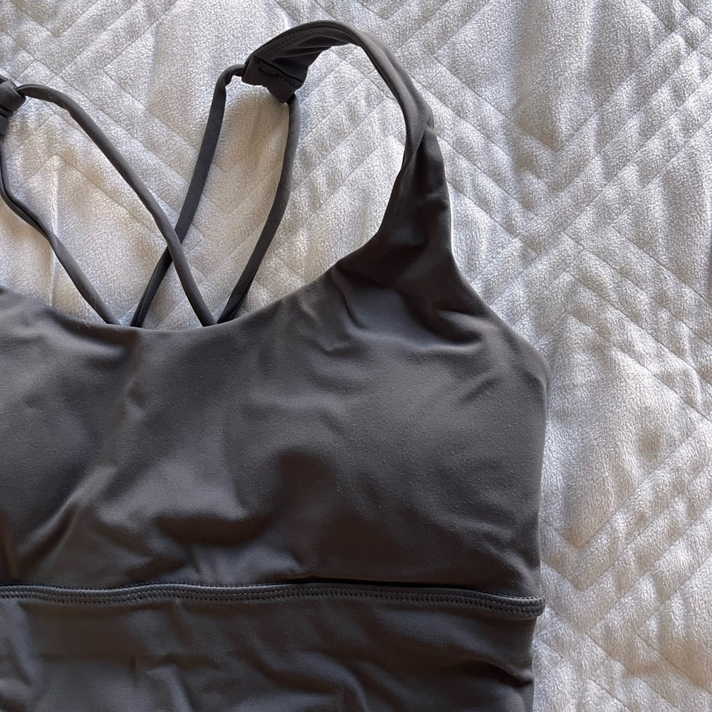 Alowa Women's Grey sports bra. Size S. Removable padding.